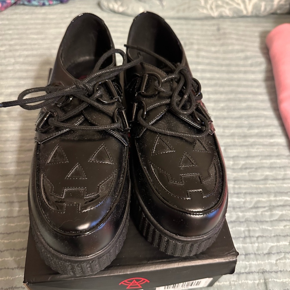 Strange Cvlt Jack-o’-lantern black shoes size 8 NWOT